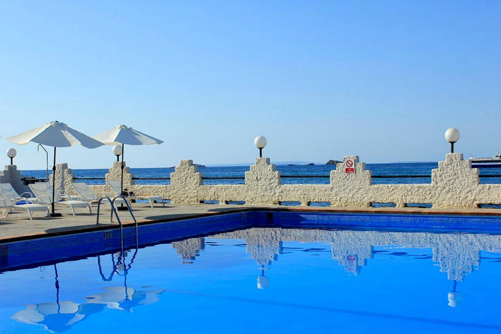 Image of Hotel Náutico Ebeso